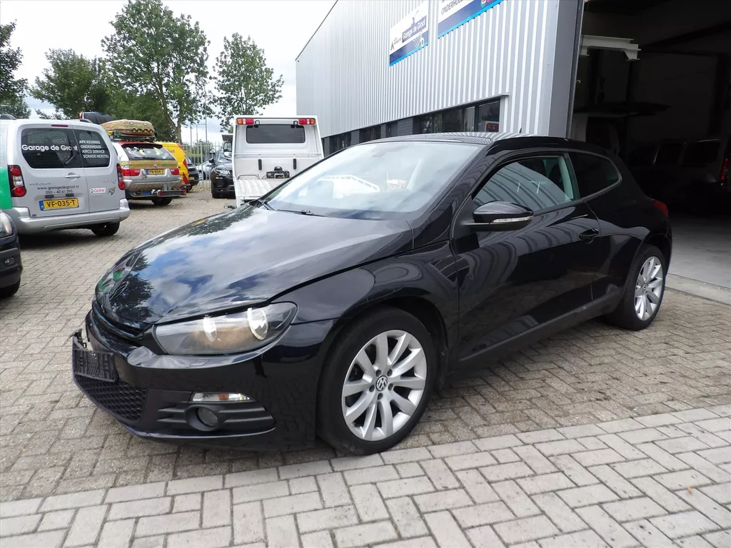 Volkswagen Scirocco 1.4 TSI 118KW LET OP SCHADE BIEDEN !!!